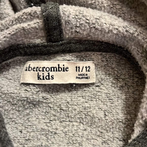 Sweatshirt - Picture 2 of 2